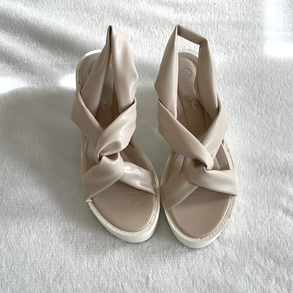 Nasty Gal White Platform Sandals Size 7 1/2